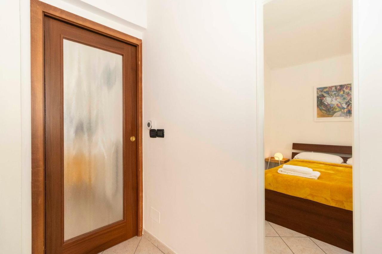 Colourful Flat San Donato Lägenhet Turin Exteriör bild